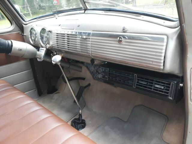 Chevrolet 3100 1950 image number 3