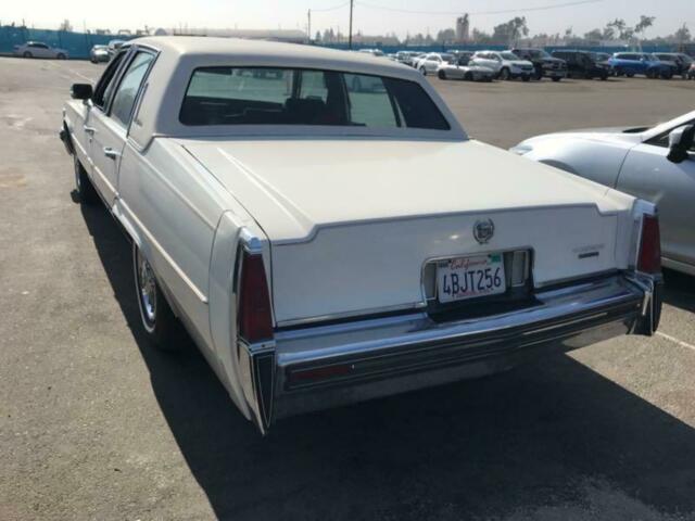Cadillac Fleetwood 1977 image number 3