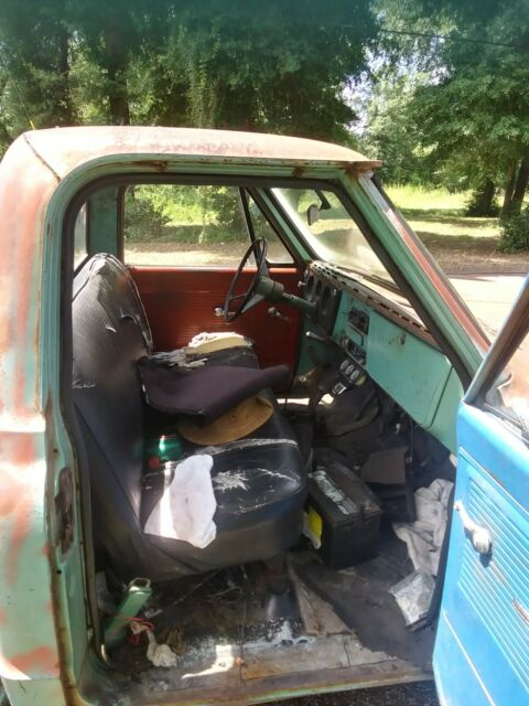 Chevrolet C-10 1968 image number 2
