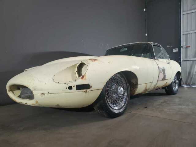 Jaguar E-Type 1963 image number 1