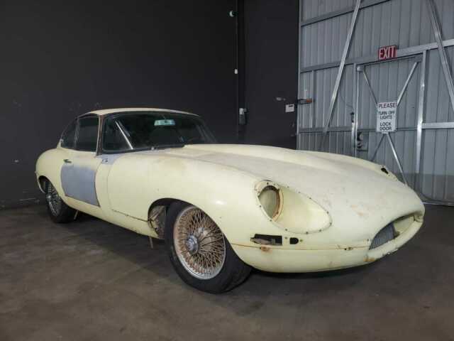 Jaguar E-Type 1963 image number 27