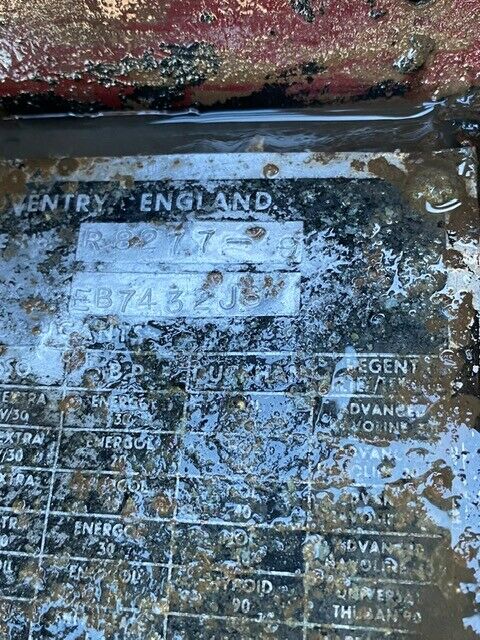 Jaguar E-Type 1963 image number 36