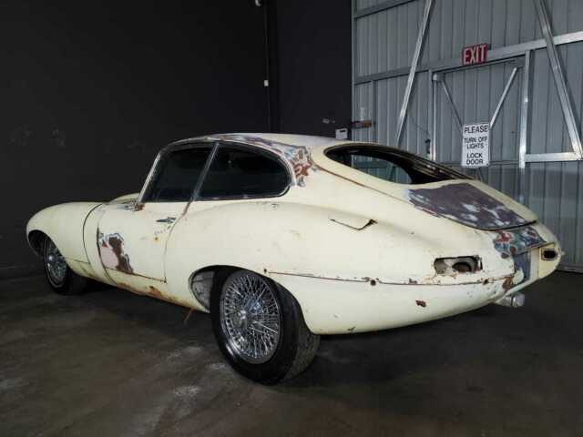 Jaguar E-Type 1963 image number 6
