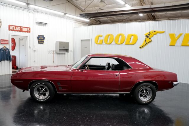 Pontiac Firebird 1969 image number 2