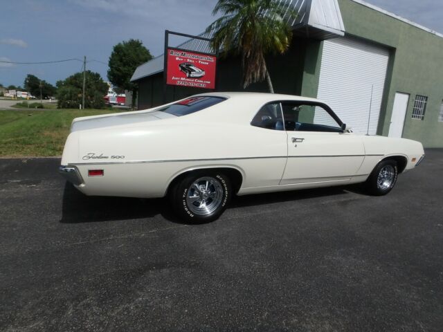 Ford Fairlane 1970 image number 16