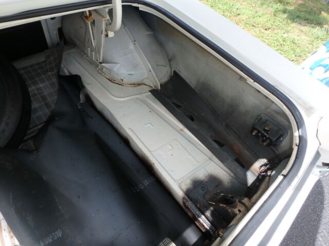 Ford Fairlane 1970 image number 8