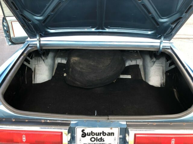 Oldsmobile Eighty-Eight 1977 image number 19