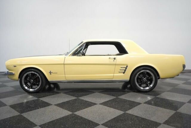 Ford Mustang 1966 image number 2