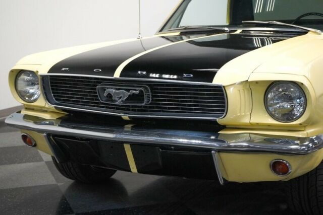 Ford Mustang 1966 image number 22