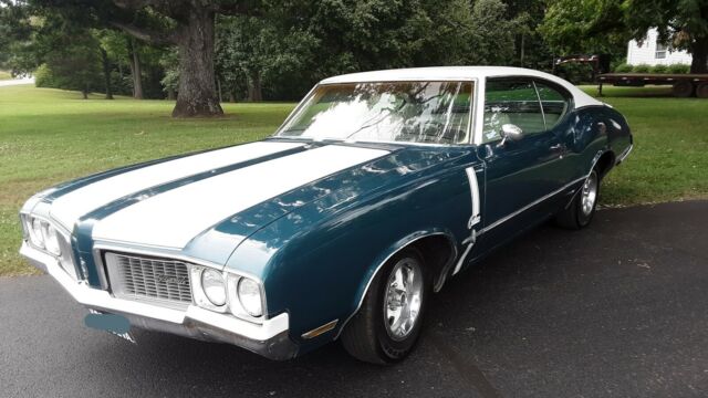 Oldsmobile Cutlass S 1970 image number 1