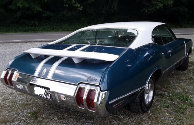 Oldsmobile Cutlass S 1970 image number 28
