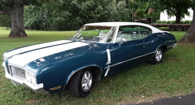 Oldsmobile Cutlass S 1970 image number 4