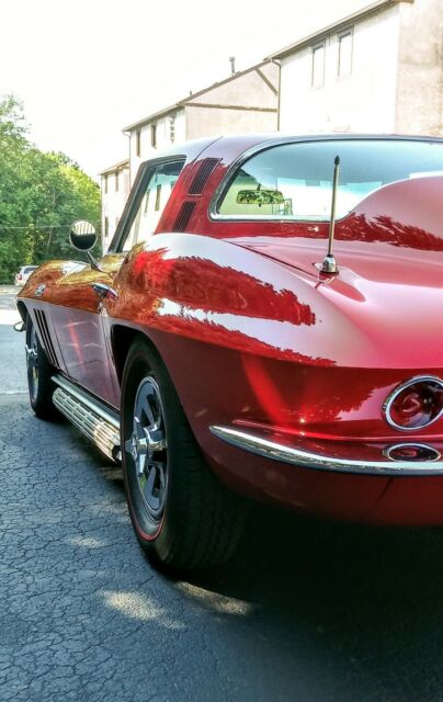 Chevrolet Corvette 1965 image number 19