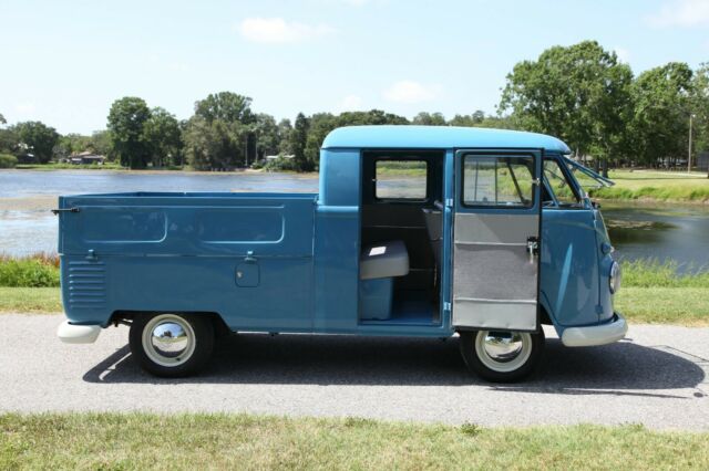 Volkswagen Bus/Vanagon 1962 image number 23