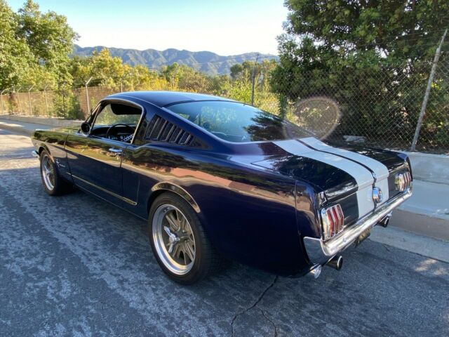 Ford Mustang 1965 image number 1