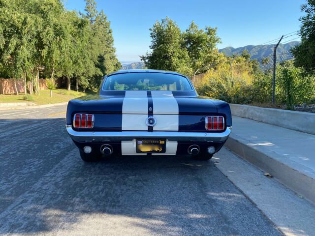 Ford Mustang 1965 image number 10