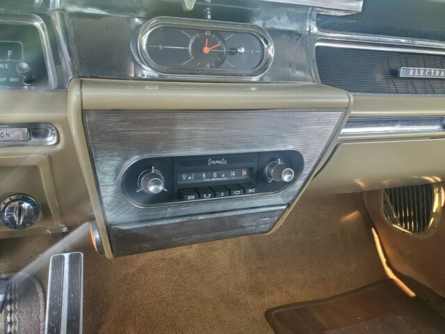 Buick Electra 1962 image number 8