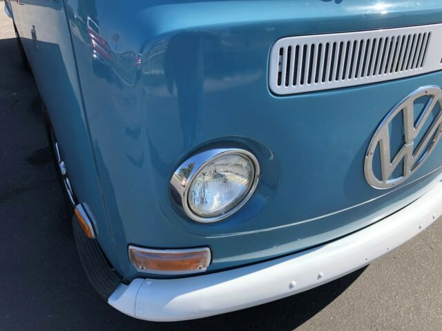 Volkswagen Bus/Vanagon 1971 image number 7