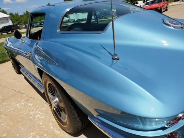 Chevrolet Corvette 1966 image number 12