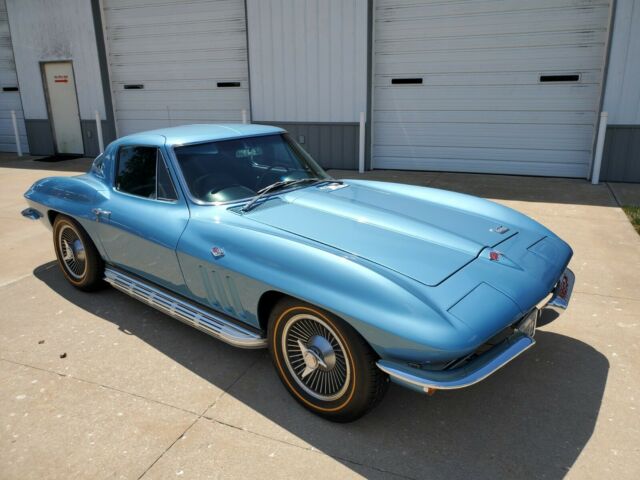 Chevrolet Corvette 1966 image number 2