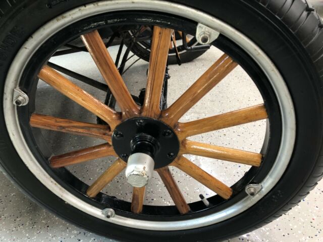 Ford Model T 1924 image number 18