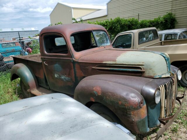 Ford F-100 1946 image number 1