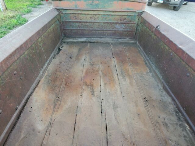 Ford F-100 1946 image number 17