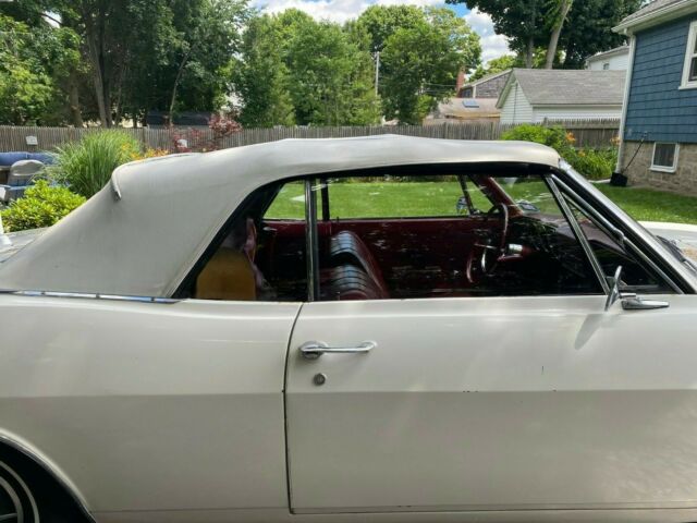Chevrolet Corvair 1966 image number 27