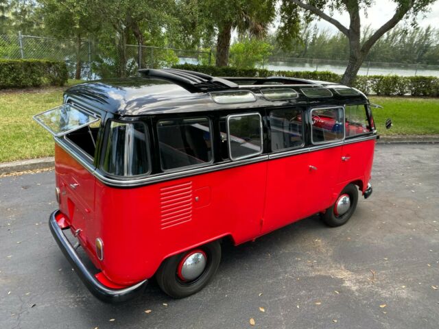 Volkswagen Bus/Vanagon 1973 image number 29