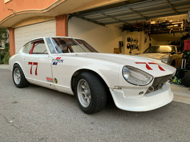 Datsun Z-Series 1971 image number 2