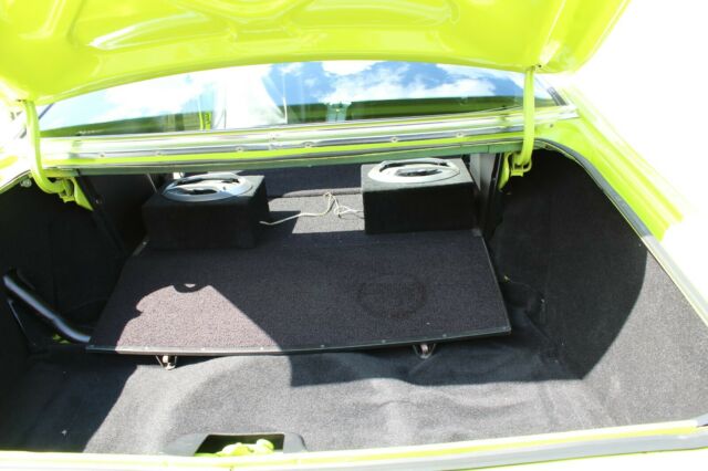 Plymouth Duster 1975 image number 11