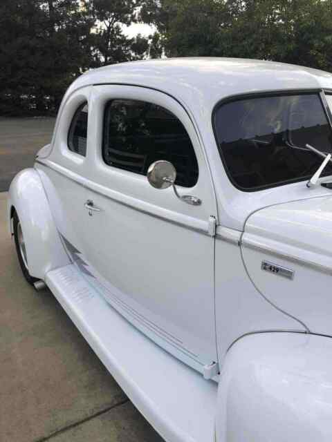 Ford Coupe 1940 image number 1
