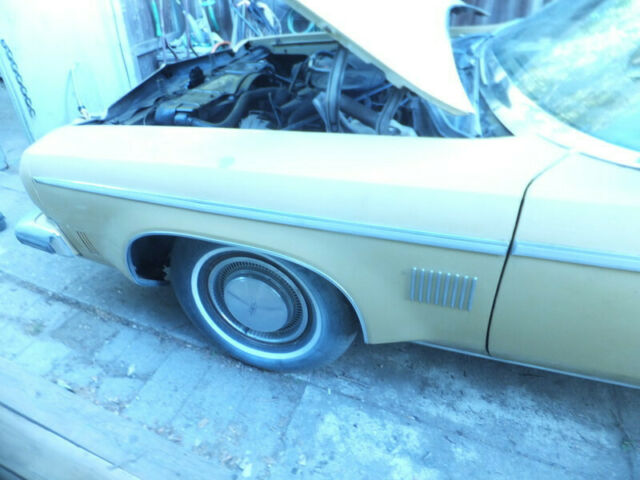 Oldsmobile Delta 88 1973 image number 13