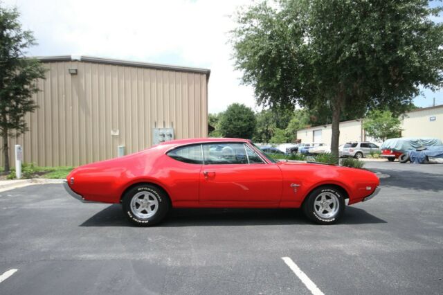 Oldsmobile Cutlass 1968 image number 31