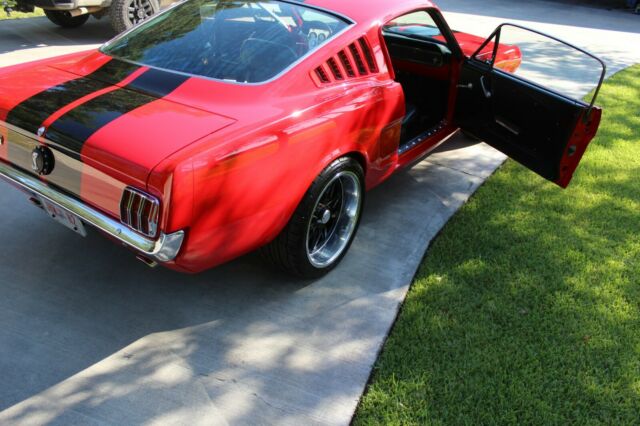 Ford Mustang 1966 image number 26