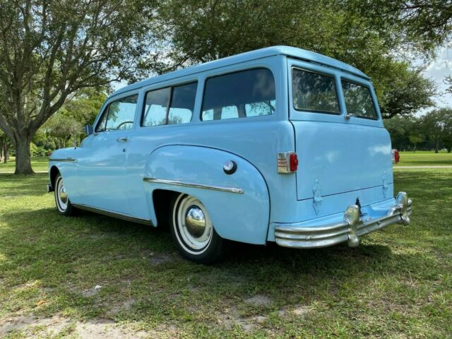 Plymouth Suburban 1949 image number 5