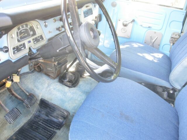Toyota Land Cruiser 1973 image number 32