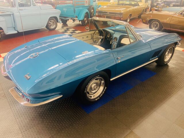 Chevrolet Corvette 1967 image number 13