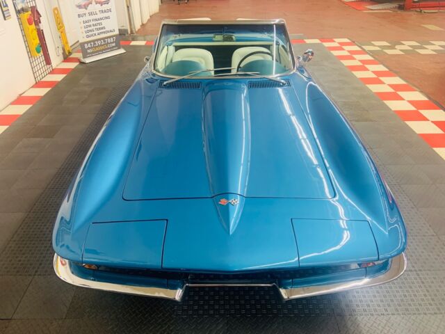 Chevrolet Corvette 1967 image number 18