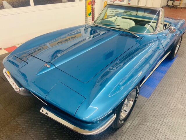Chevrolet Corvette 1967 image number 44
