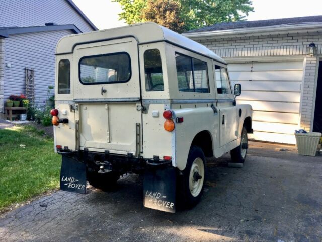 Land Rover Defender 1973 image number 2