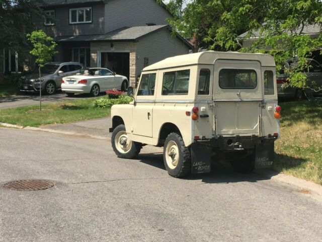 Land Rover Defender 1973 image number 34