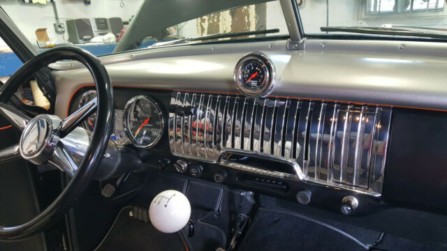 Chevrolet Fleetline 1951 image number 32