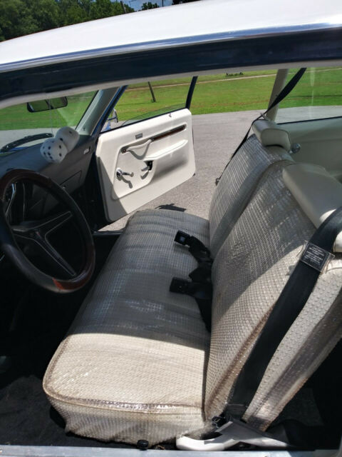 Pontiac Ventura 1974 image number 13