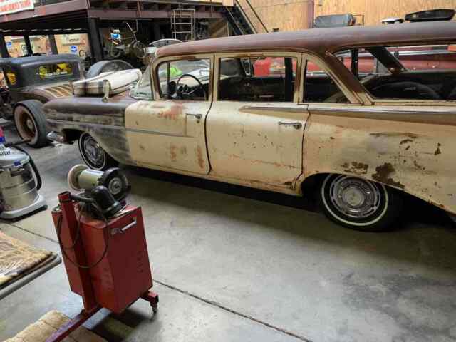 Chevrolet Brookwood Station Wagon 1959 image number 1