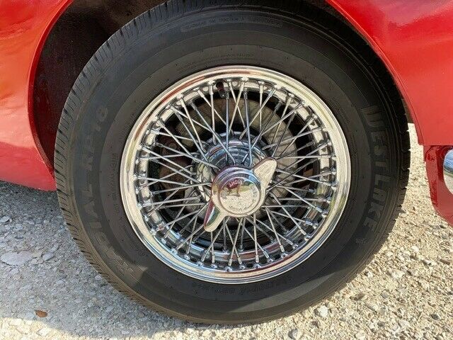 MG MGB 1970 image number 3
