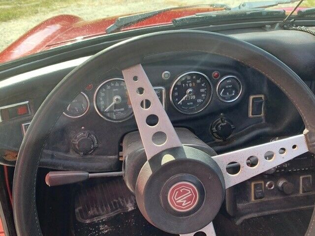 MG MGB 1970 image number 31