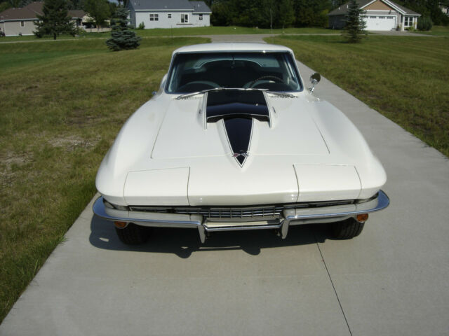 Chevrolet Corvette 1967 image number 2