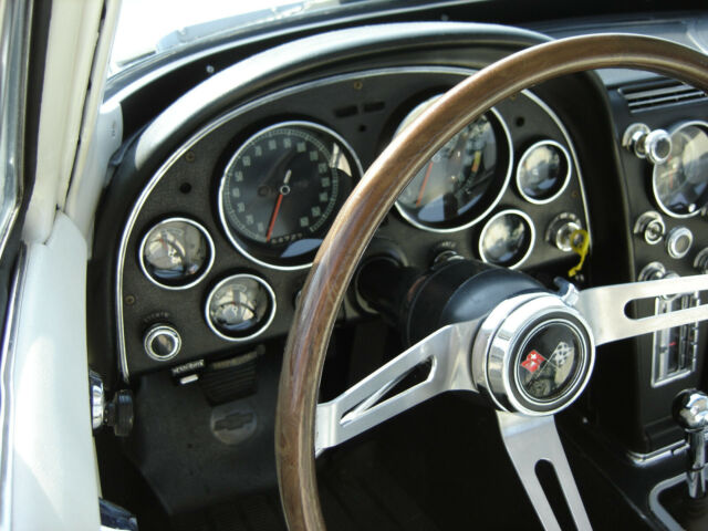 Chevrolet Corvette 1967 image number 9