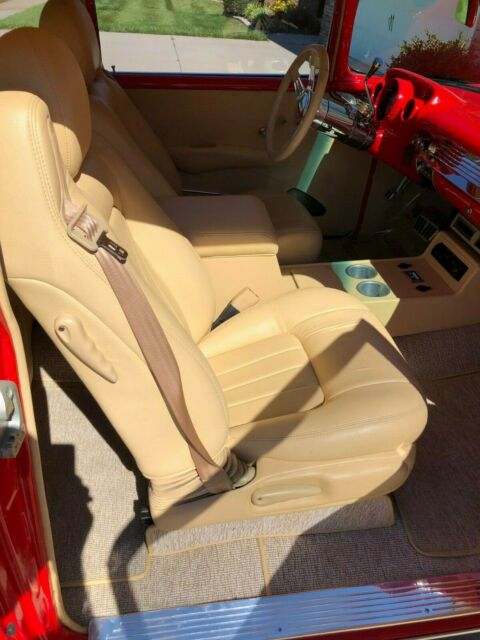 Chevrolet Bel Air/150/210 1957 image number 2